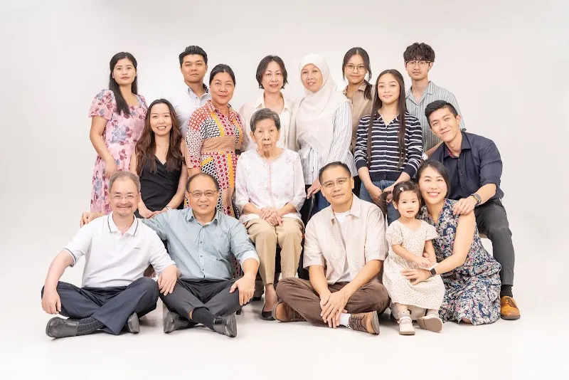 H2 Photo Studio - Family(fr297), Maternity, Graduation, Corporate Portrait, Group Photo, Pet Friendly