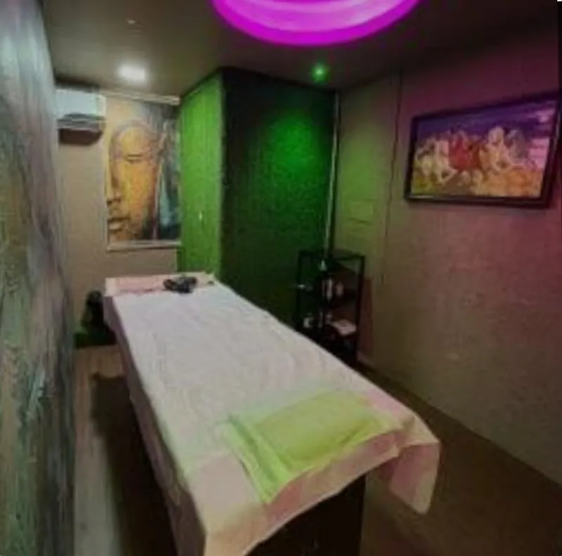 Glow Spa And Massage Parlour
