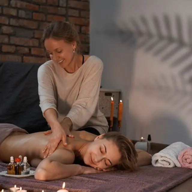 Glow Spa And Massage Parlour