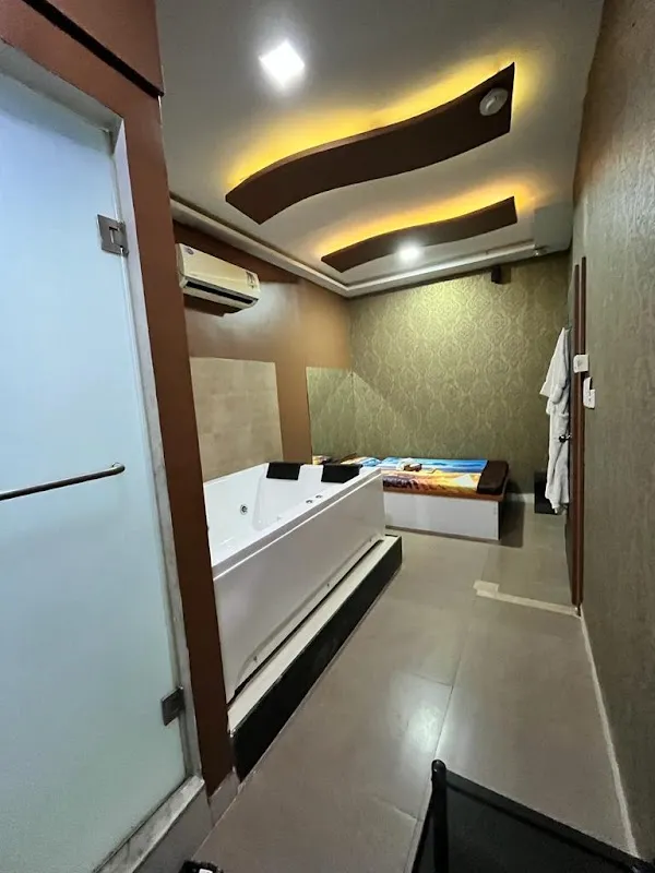 BIOM Wellness Spa in Chembur