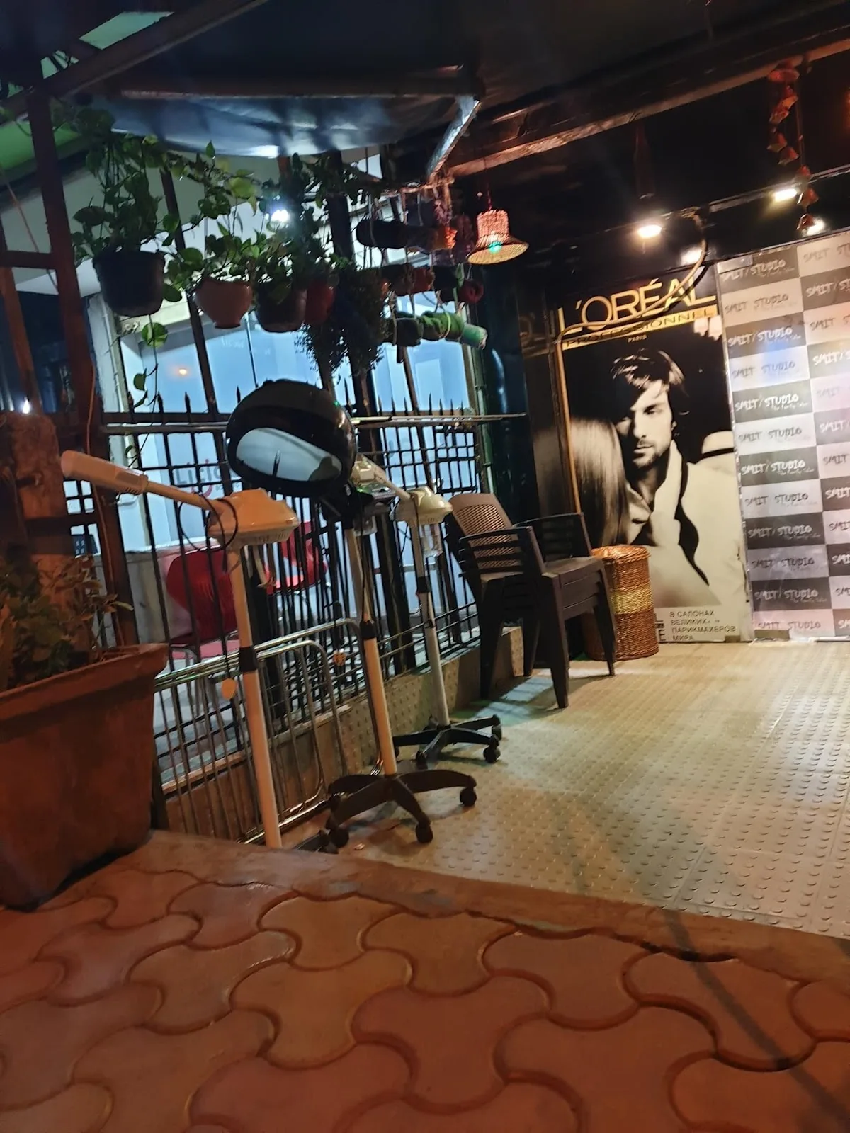Smitstudio The Family Salon | Unisex Salon Andheri East-Best Beauty Salon In Andheri-Top Beauty&Hair Salon In Andheri East