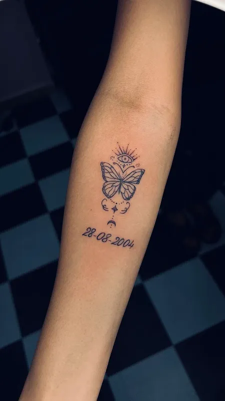 STUD-IN TATTOO