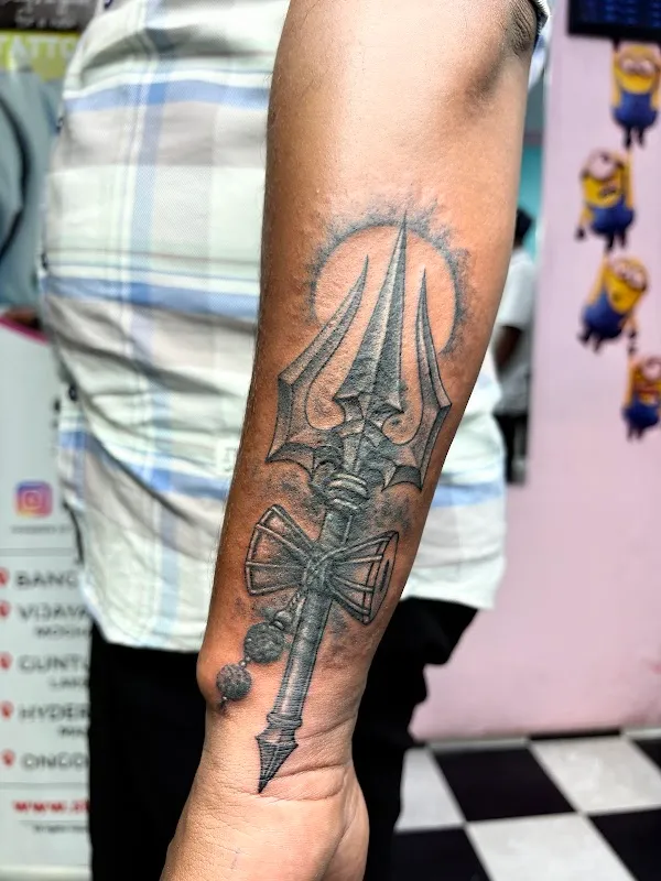 STUD-IN TATTOO
