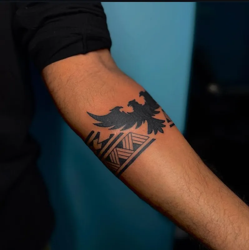 STUD-IN TATTOO