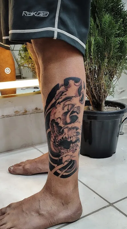 TINTS TATTOOZ