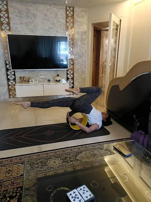 Aasana yoga (personal yoga training, yoga at home , online classes , personal service)