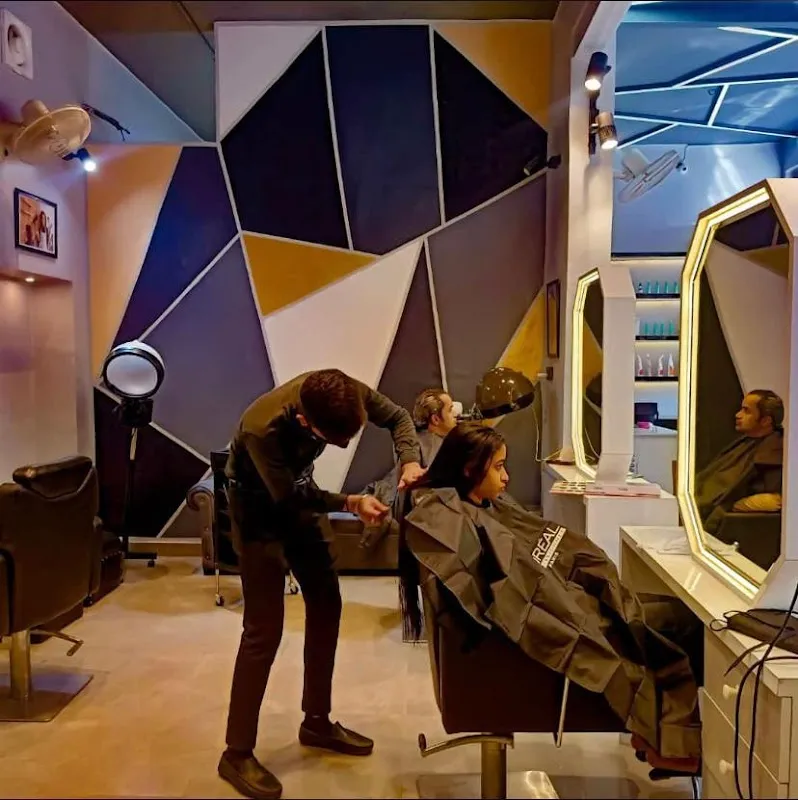 Jawed Habib Hair & Beauty Salon, Kamla Nagar