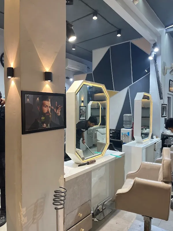 Jawed Habib Hair & Beauty Salon, Kamla Nagar