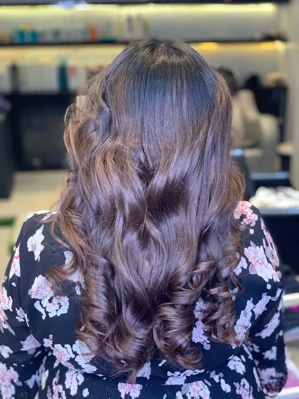 Jawed Habib Hair & Beauty Salon, Kamla Nagar