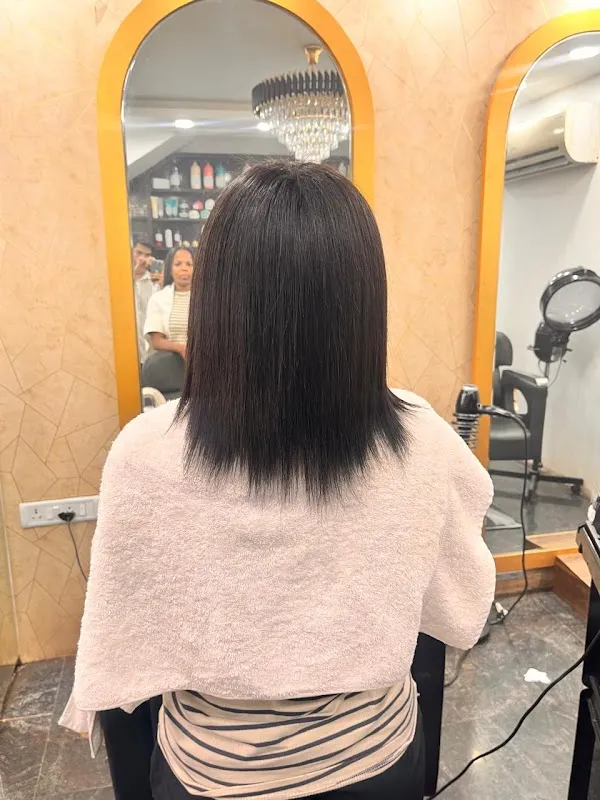 URBAN CUT UNISEX SALON