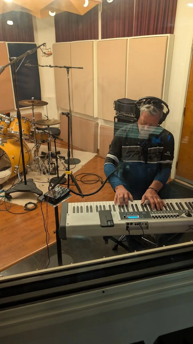 mirror sound recording studio