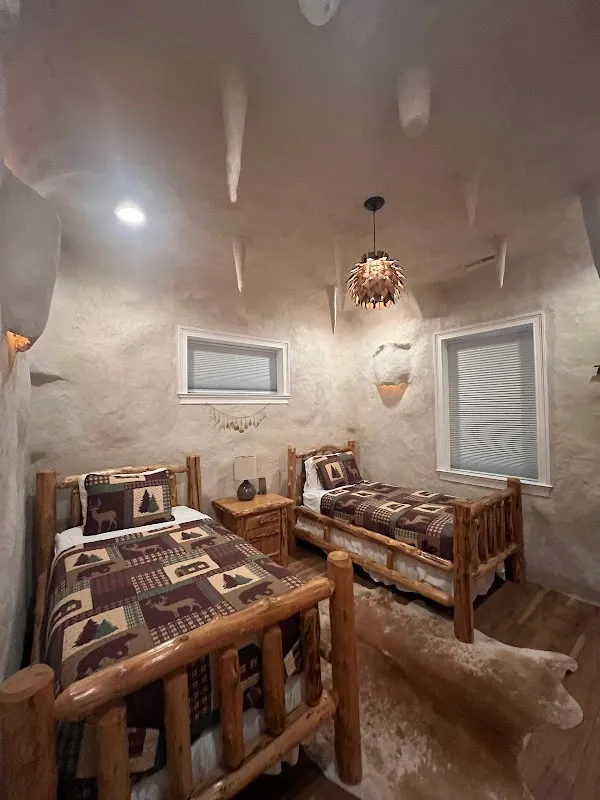 POMONA Salt Cave and Spa