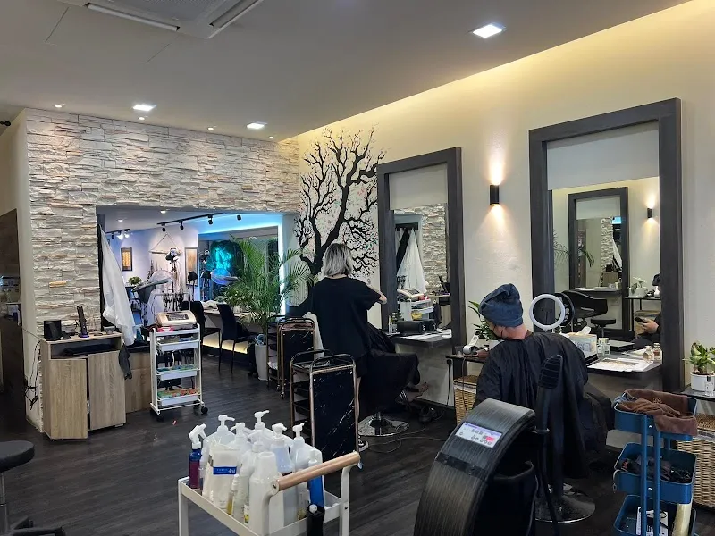 Musubi Boutique Hair Salon