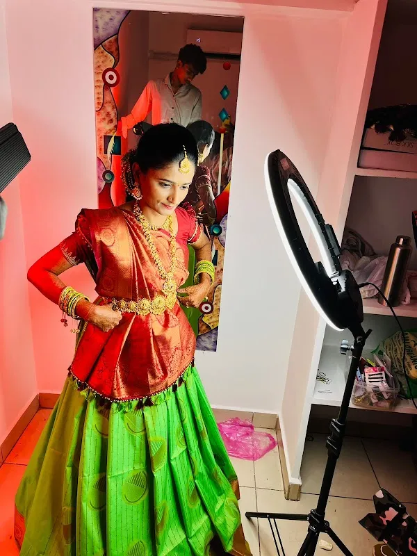 Aishu's Hair & Beauty Salon