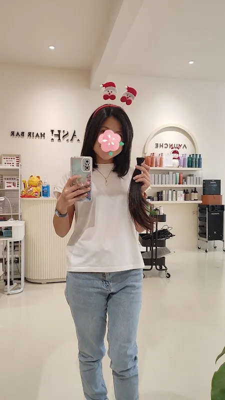 ASH HAIR BAR (HAIR & NAILS)