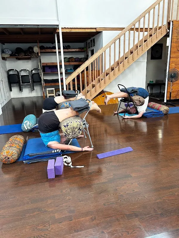 Om Yoga School - City Studio