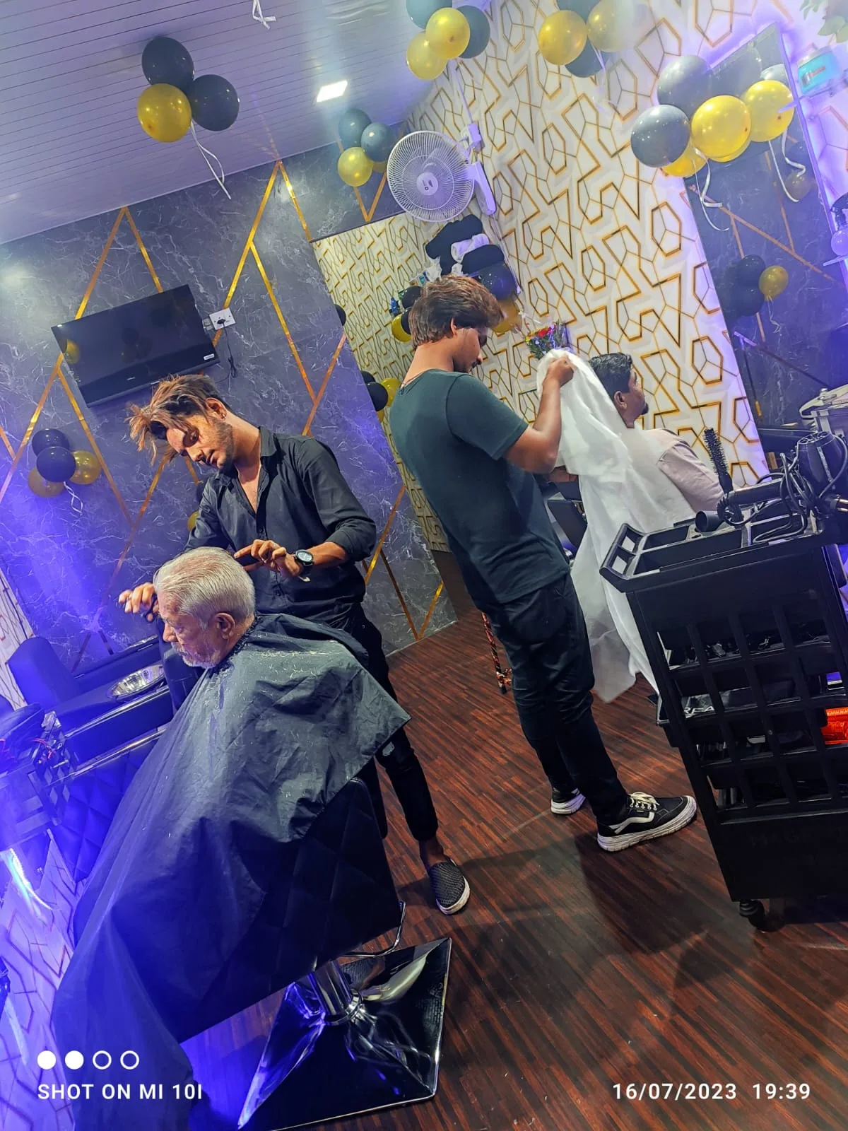 Kavita's Unisex salon
