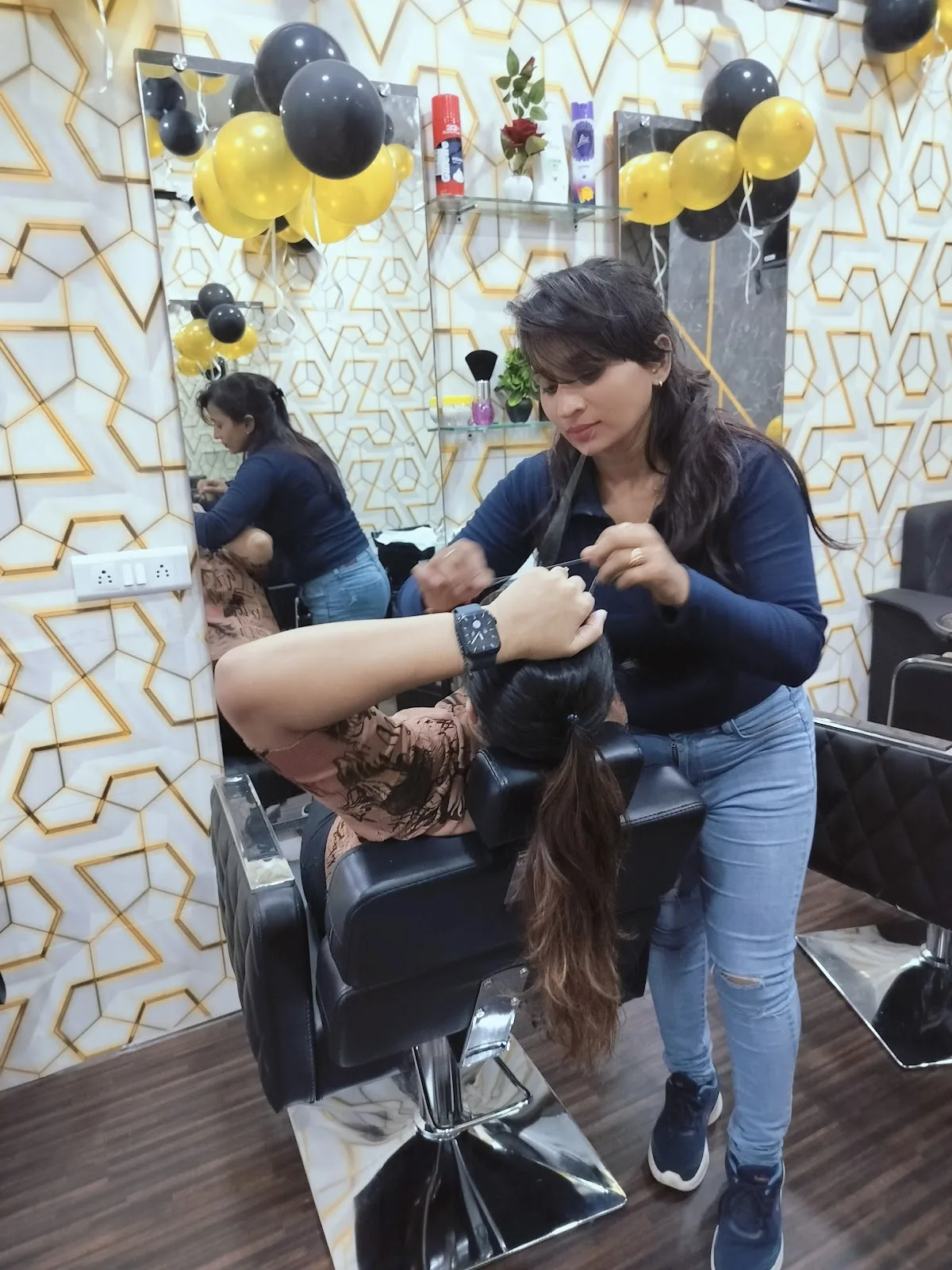 Kavita's Unisex salon