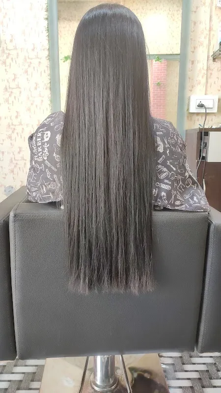 SHARP SCISSORS THE FAMILY UNISEX SALON