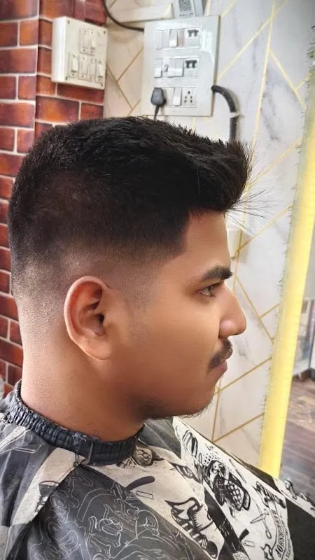 SHARP SCISSORS THE FAMILY UNISEX SALON