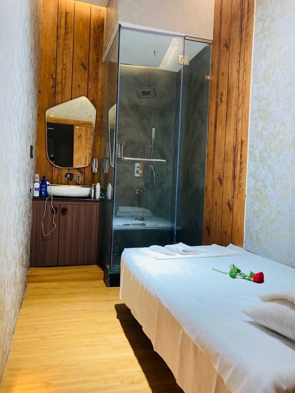 RUSY à Laurent:RUSSIAN-THAI Best spa in RANCHI