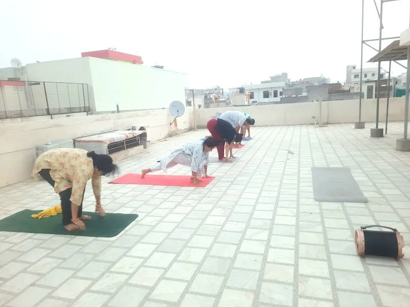 YOGA SE HI HOGA - yoga class