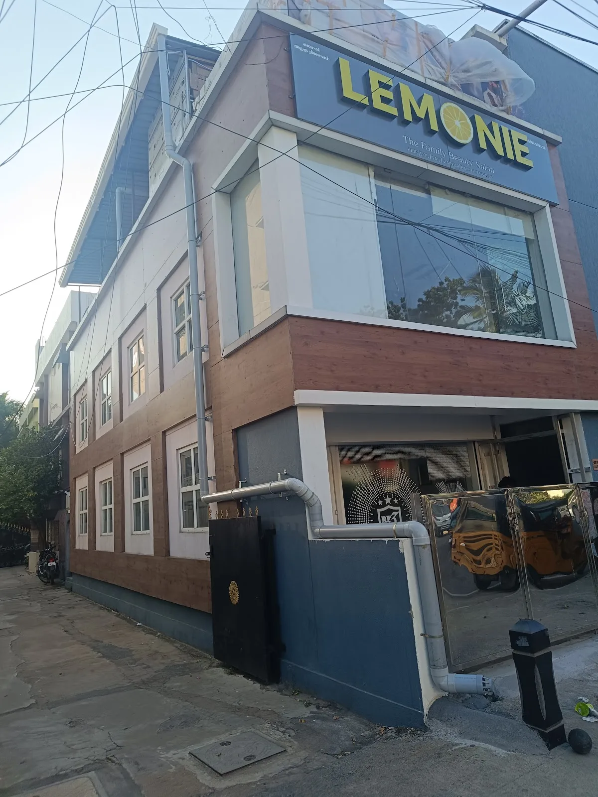 LEMONIE - THE FAMILY BEAUTY SALON