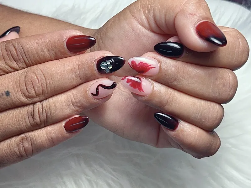 Phoenix Royals Nails Spa