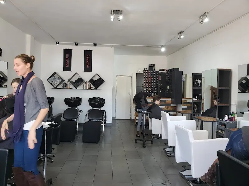 LA’s Hair Studio