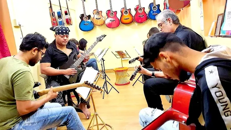 Guitar Hall - Chembur