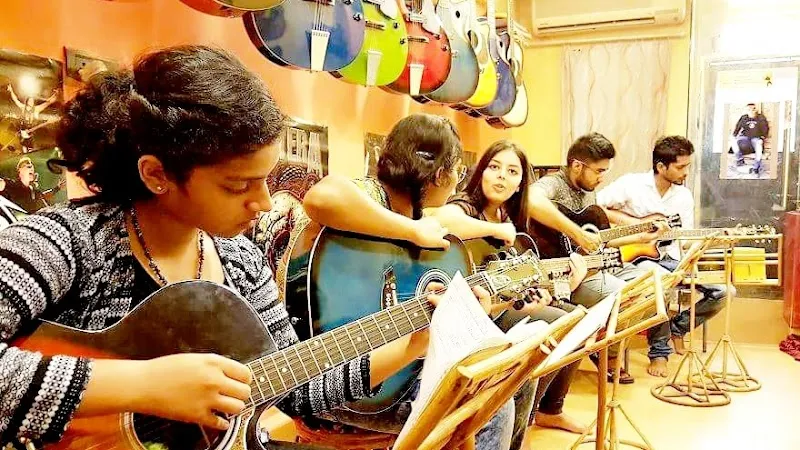 Guitar Hall - Chembur