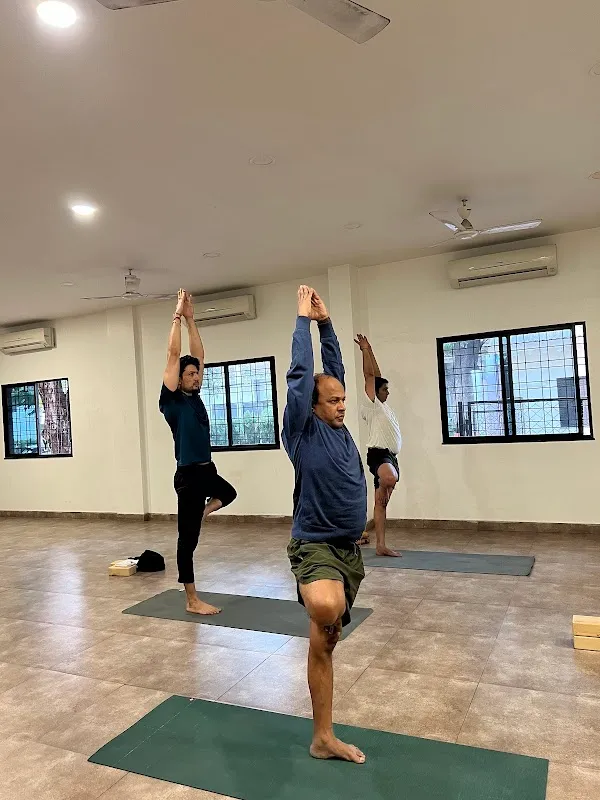 Vasanthan- Yoga class in Nagpur | Fitness club | Iyengar yoga