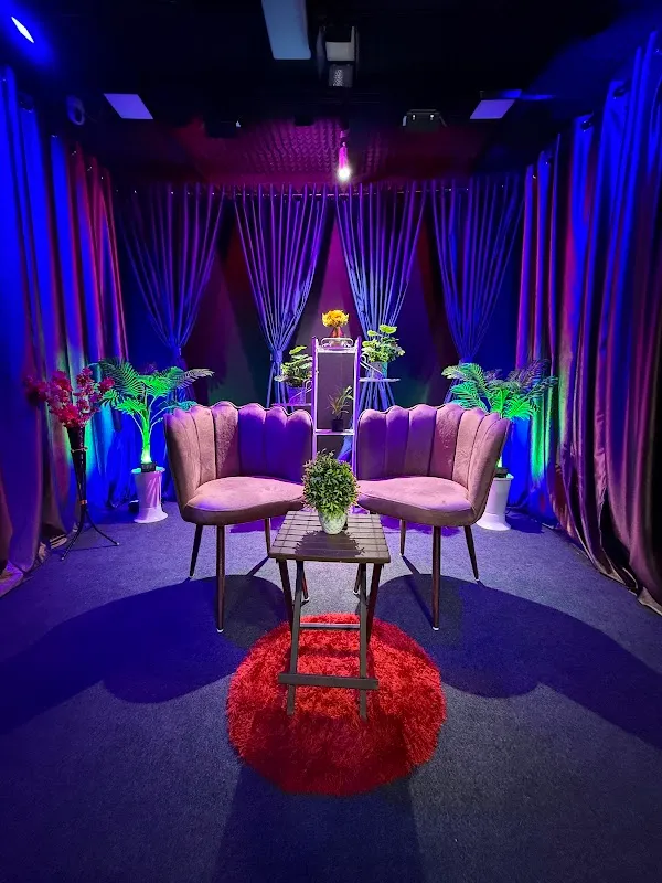 Red Shade Studio
