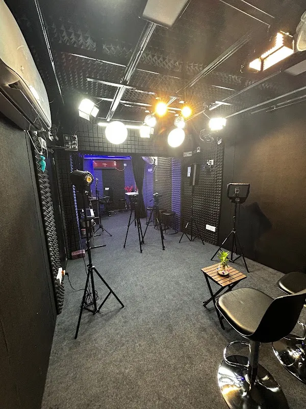 Red Shade Studio