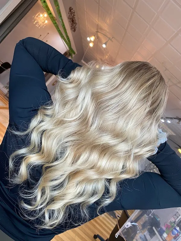 LUXE HAIR STUDIO