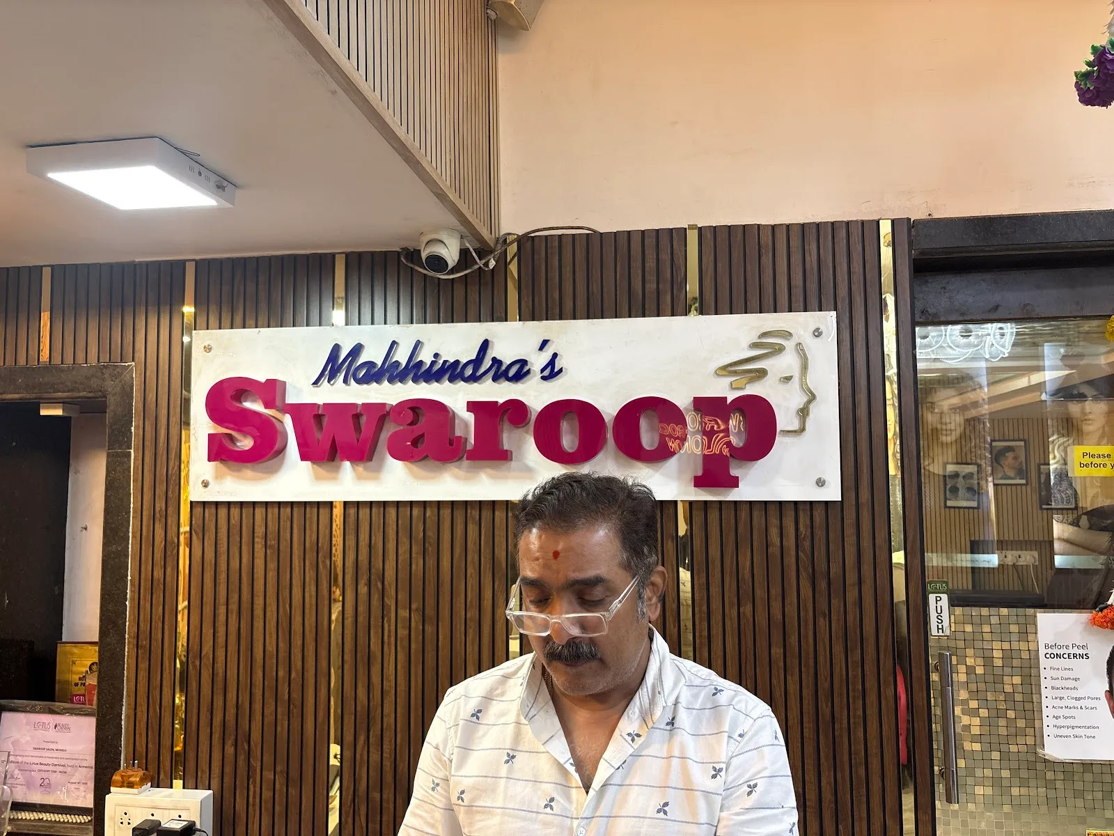 Mahhindrs Swaroop Ladies Beauty Salon