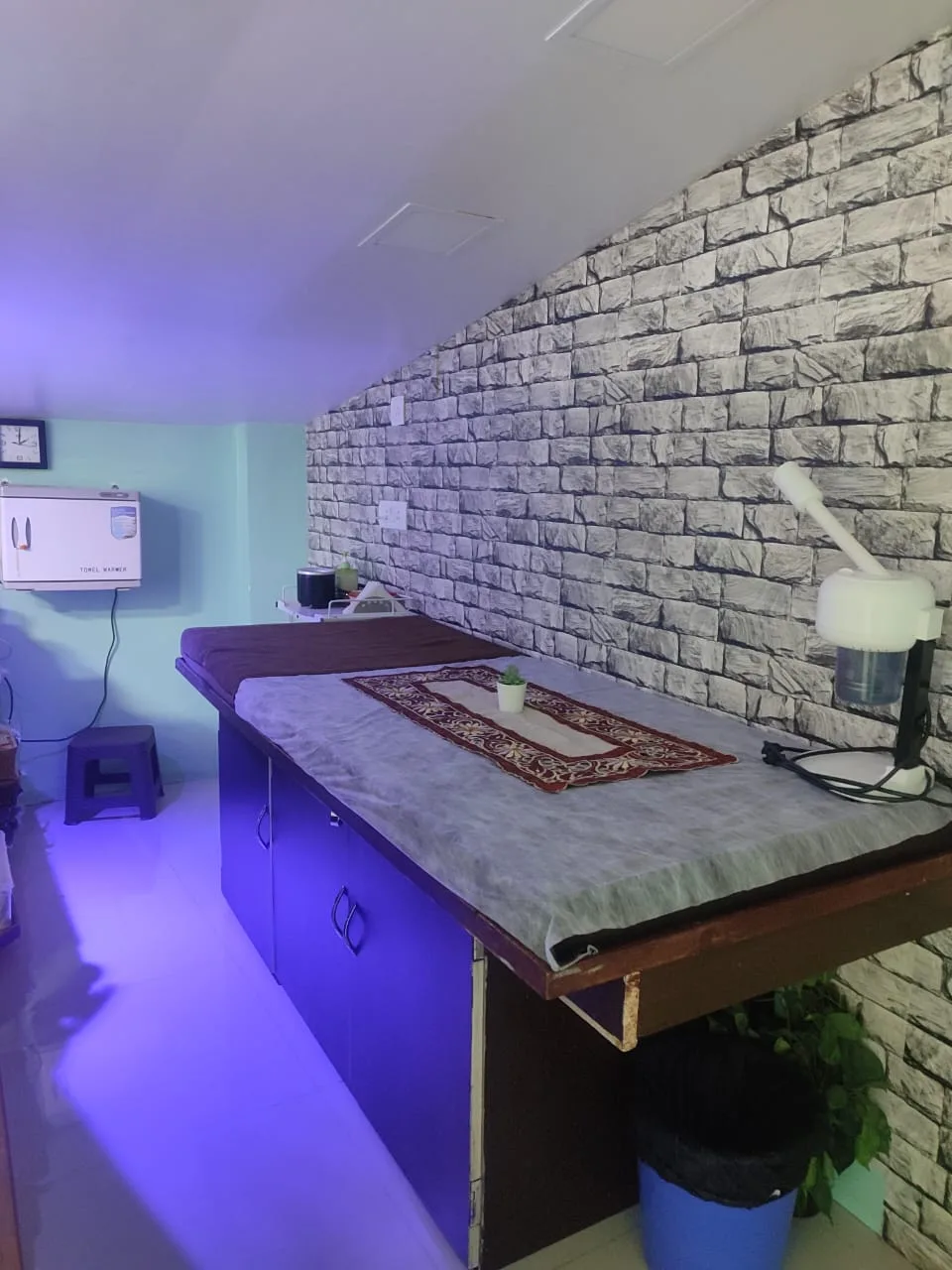 Mahhindrs Swaroop Ladies Beauty Salon