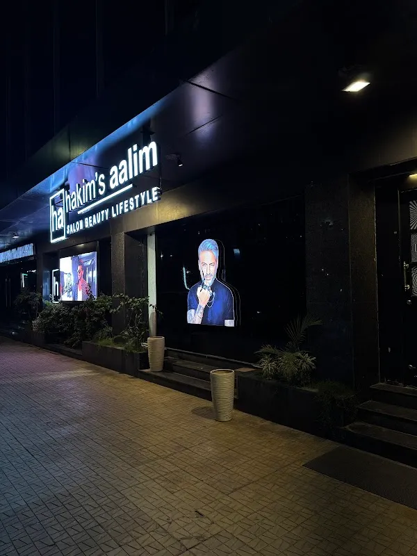 Hakim's Aalim Hair n' beauty lounge Jaipur