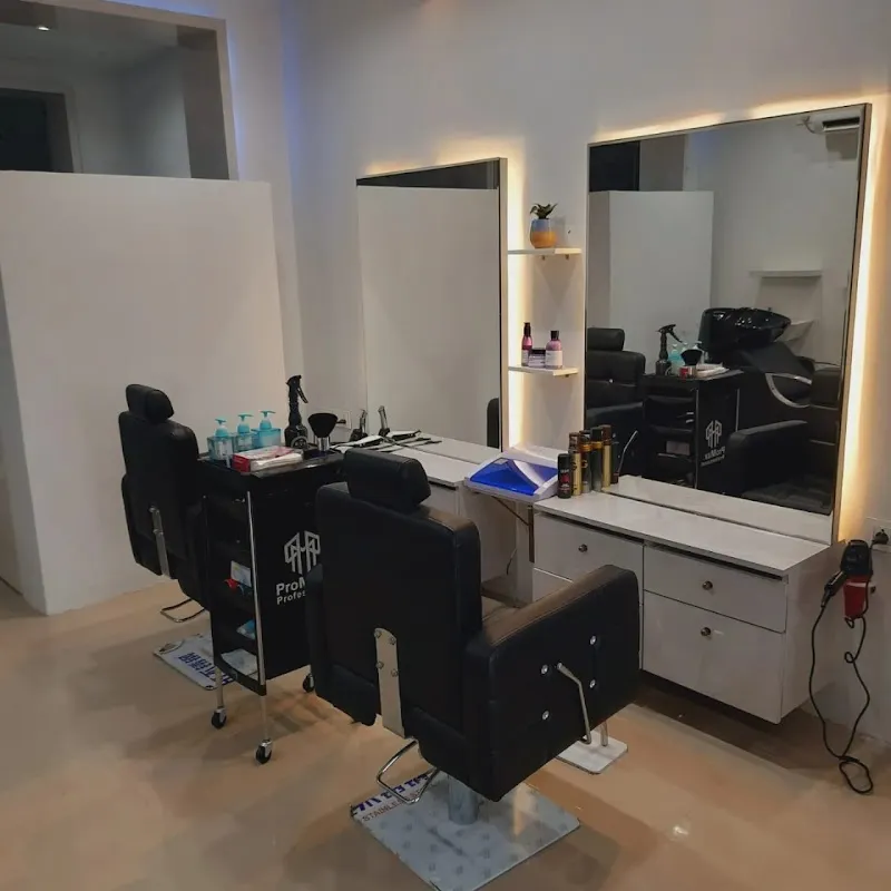 GLOW4000 Beauty Salon