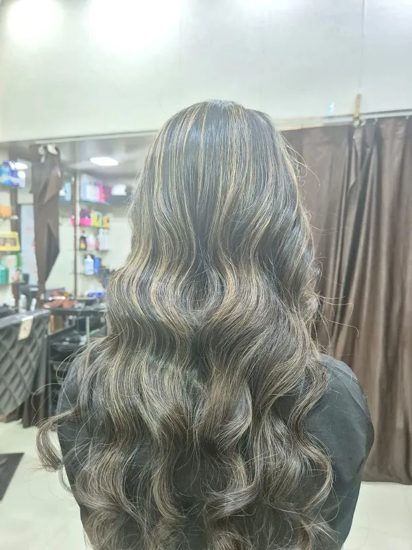 Unilooks Family Salon