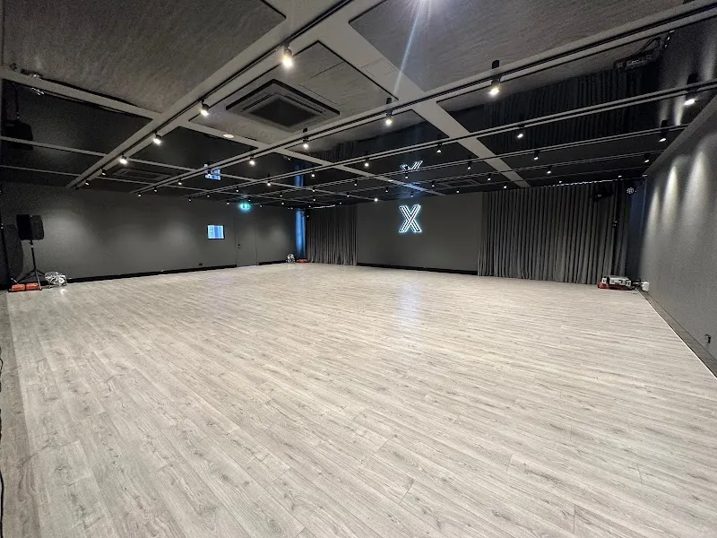 X-Dance Station