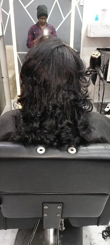 HAIR GRAPHICS UNISEX SALON