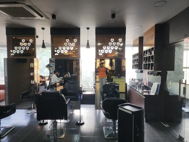 Toni&Guy Hairdressing, Electronic City