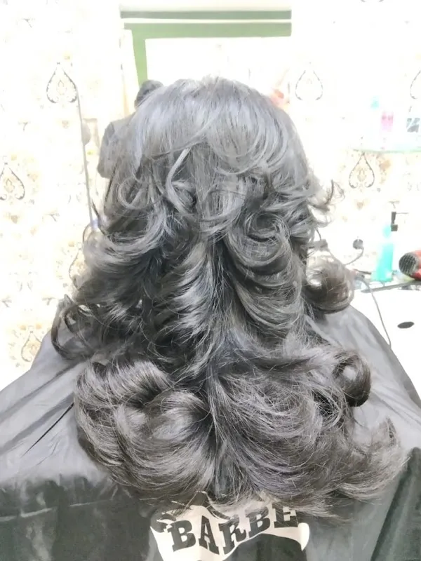 SRI M1 UNISEX FAMILY SALON