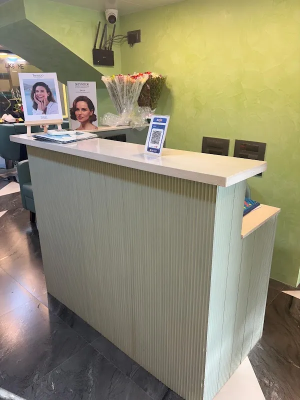 Like As Me Salon - Thane West
