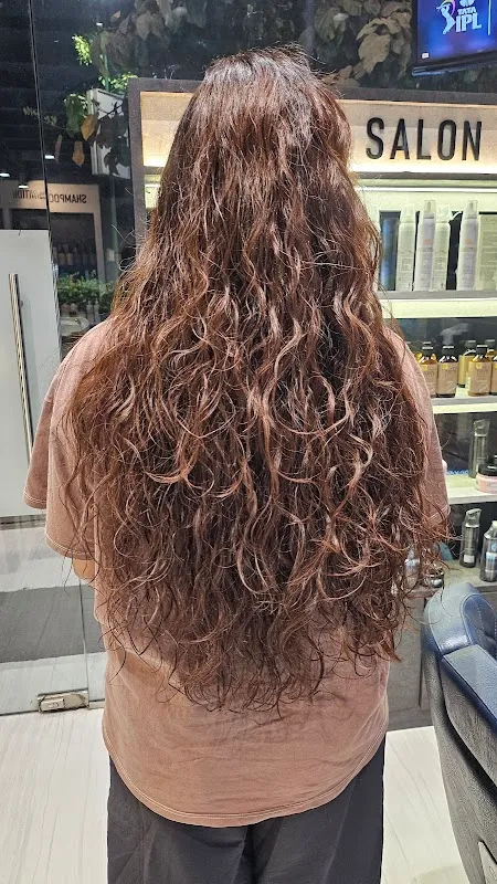 KK Hair Beauty & Nail Lounge