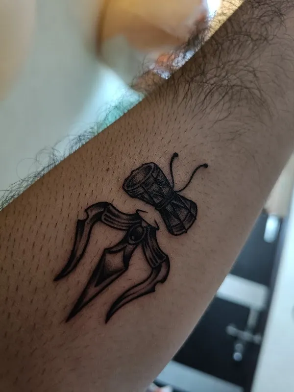 Dee tattoo studio