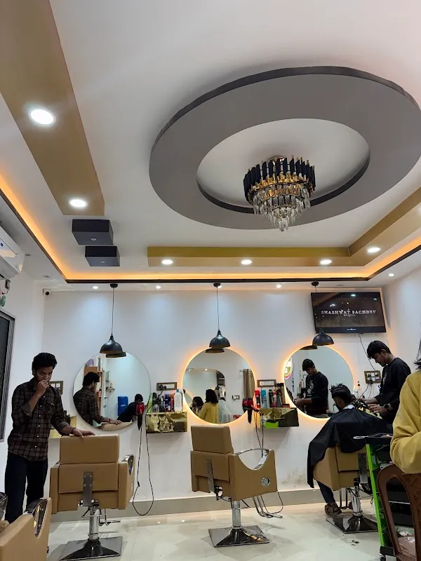 Iconik unisex salon Suri West Bengal