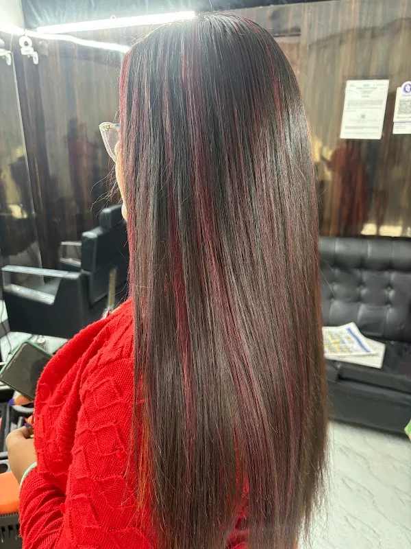 Iconik unisex salon Suri West Bengal