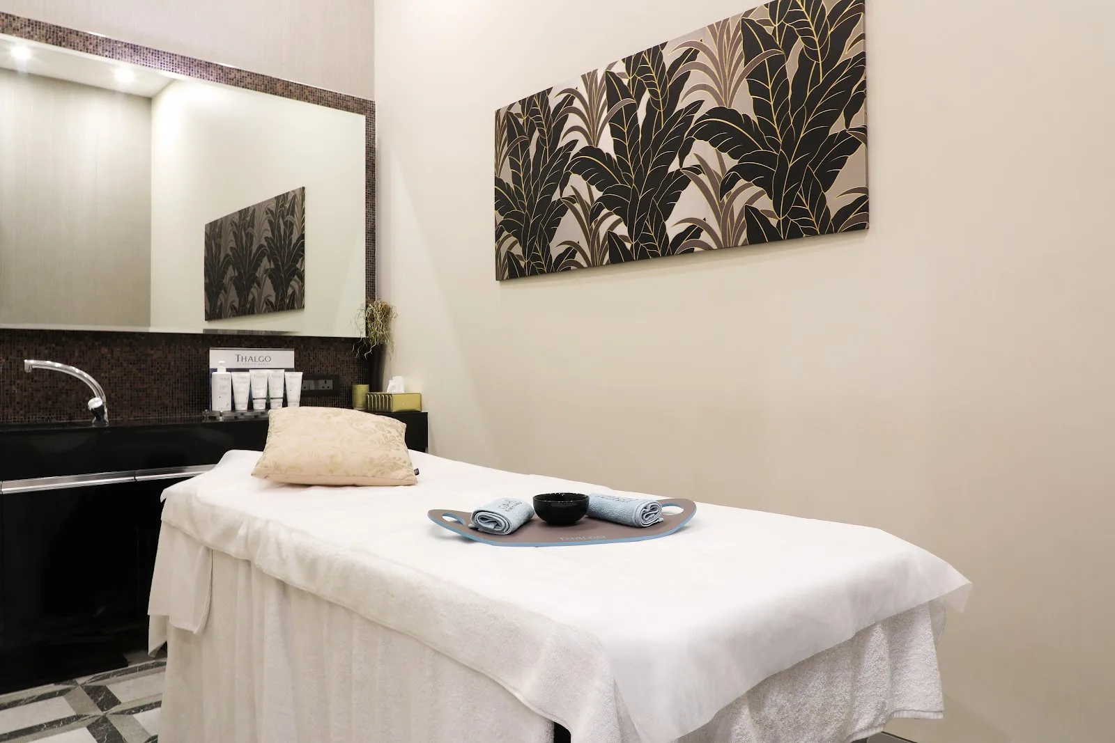 Jean-Claude Biguine Salon & Spa, Juhu